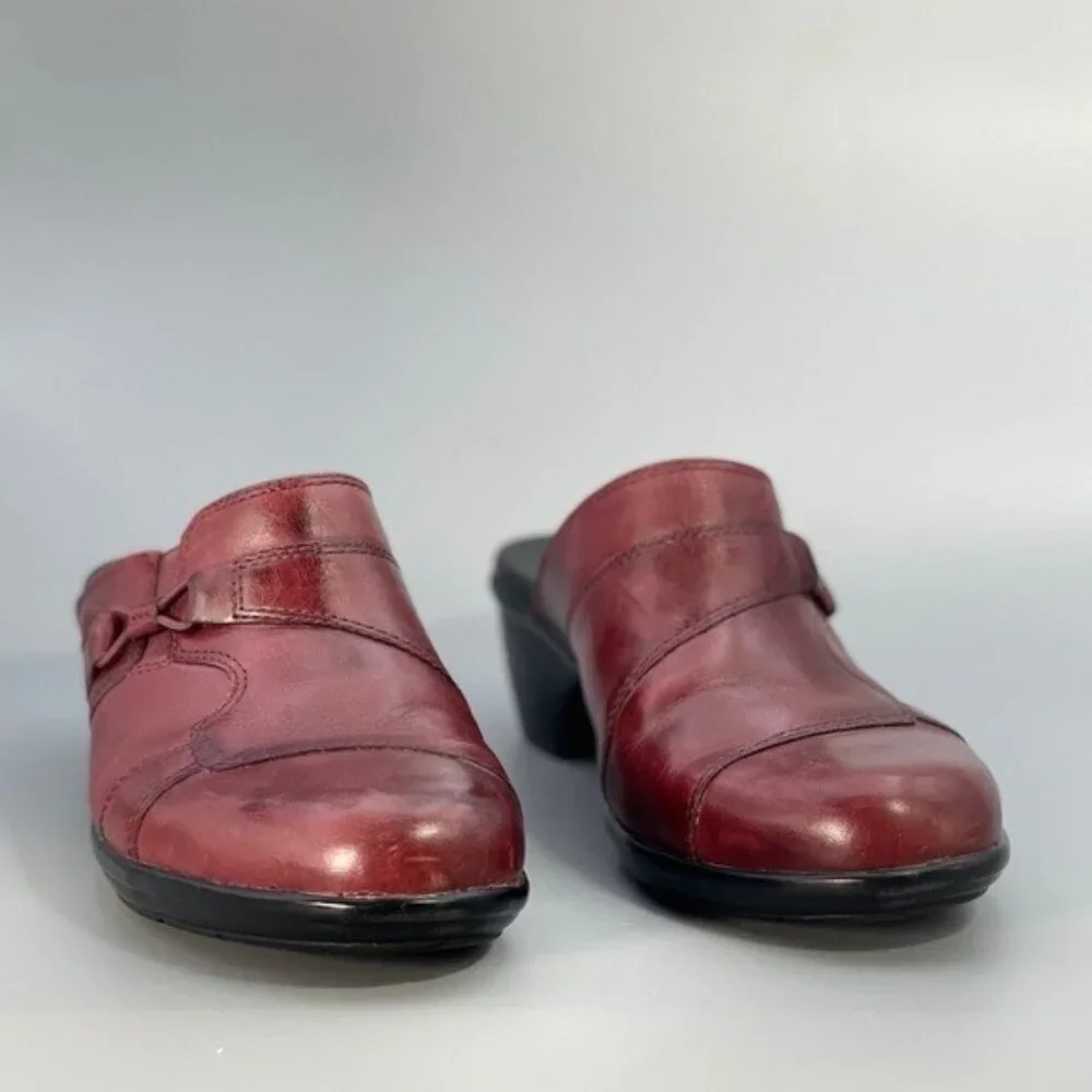 Clarks Leather Clogs Burgundy  Red SlipOn Comfort OrthoLite Footbed Women Size 7 - Picture 3 of 9